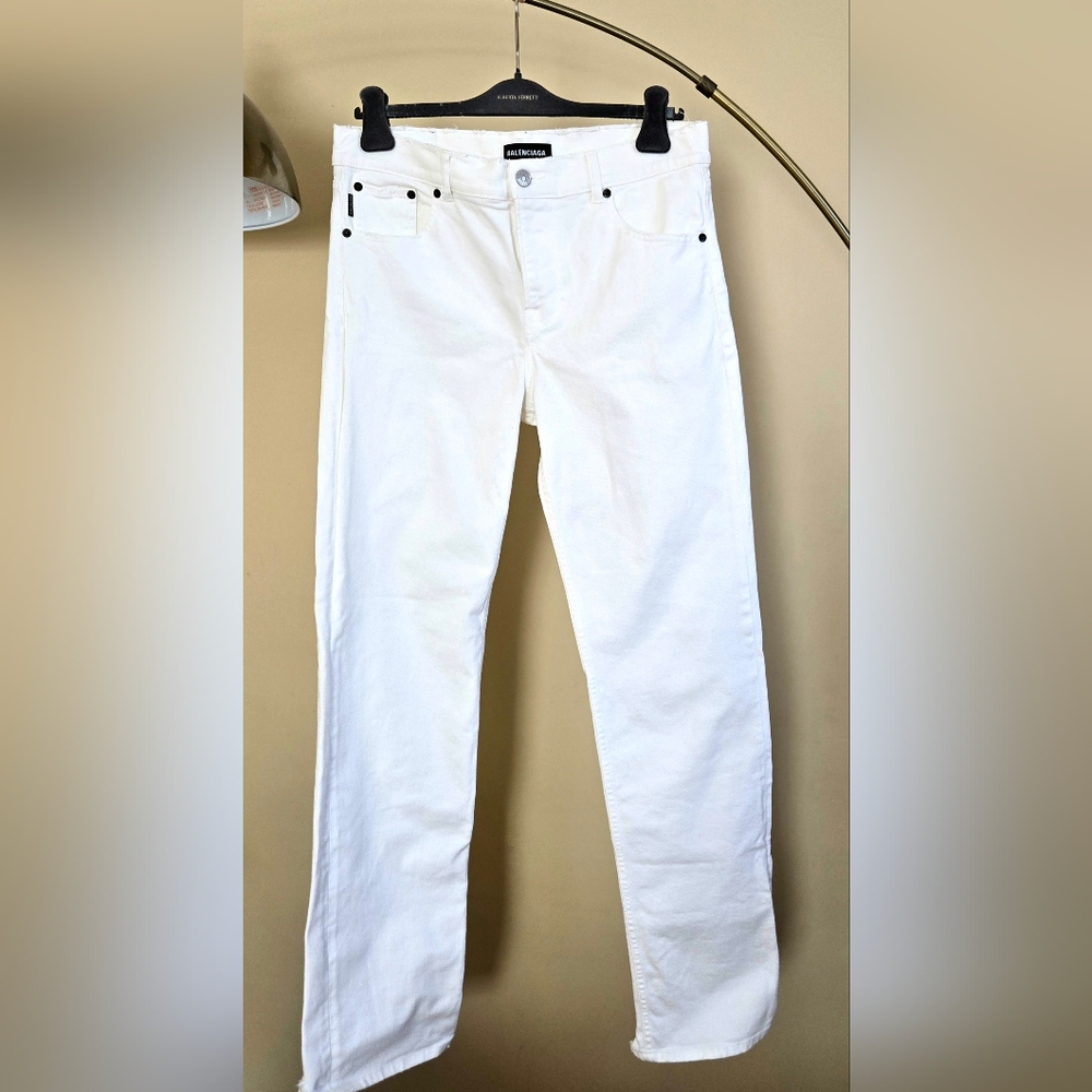 BALENCIAGA  Unisex Slim-Fit Distressed Stretch Straight White Jeans Size: L